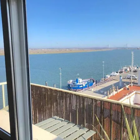La Casa Del Ferry Con Nuevas Y Subsanadas Instalaciones ! ! ! Ayamonte